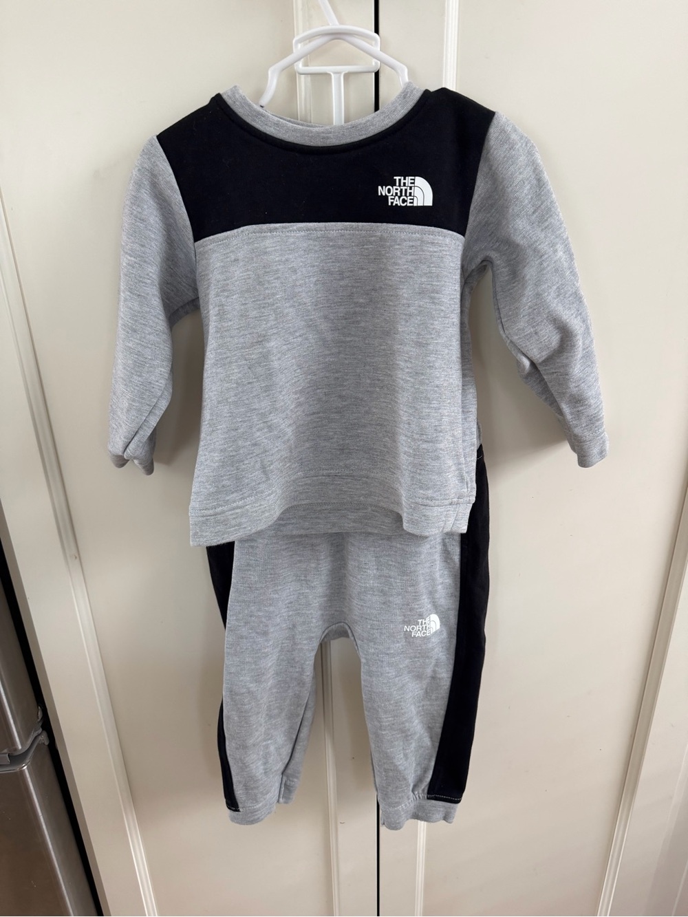The North Face 12-18m Grey and Black Toddler Sweat Set